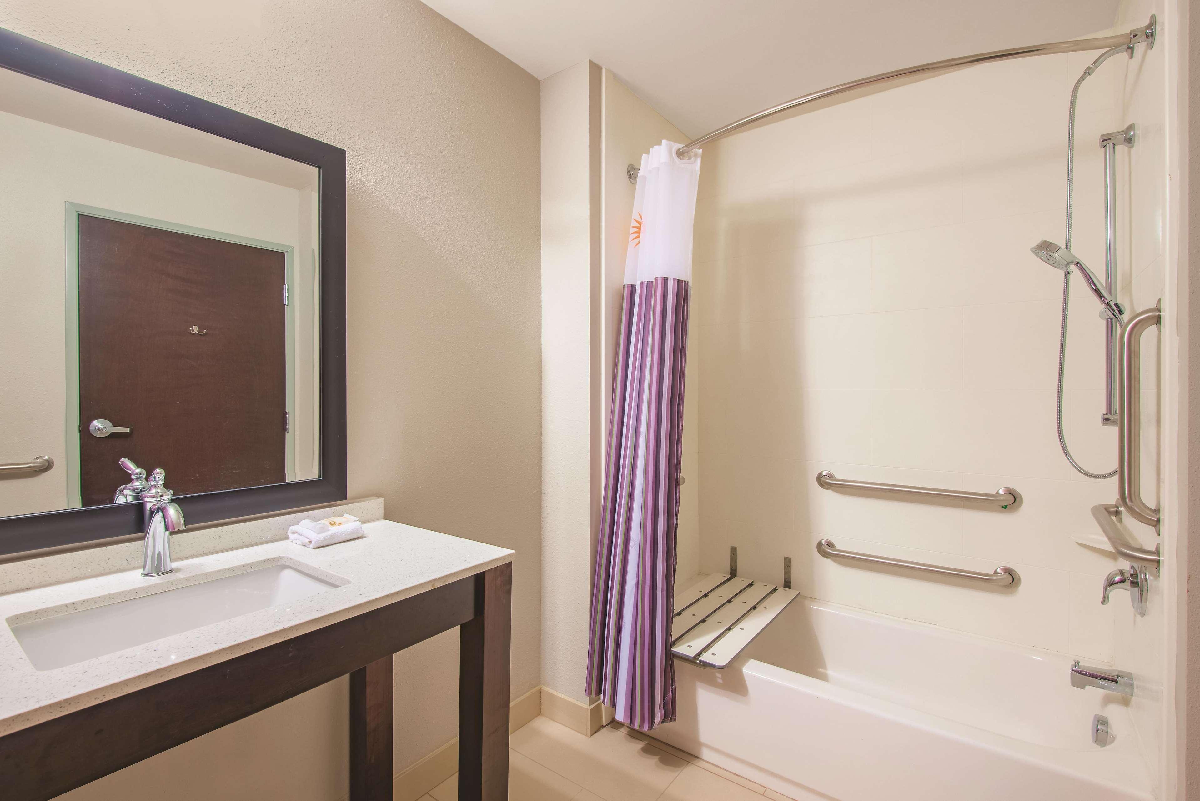 Hotel La Quinta By Wyndham York Extérieur photo