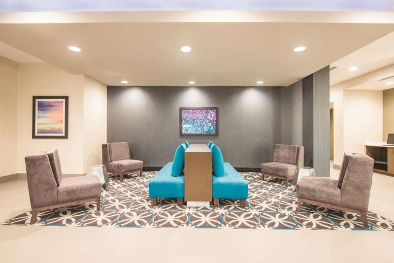 Hotel La Quinta By Wyndham York Extérieur photo