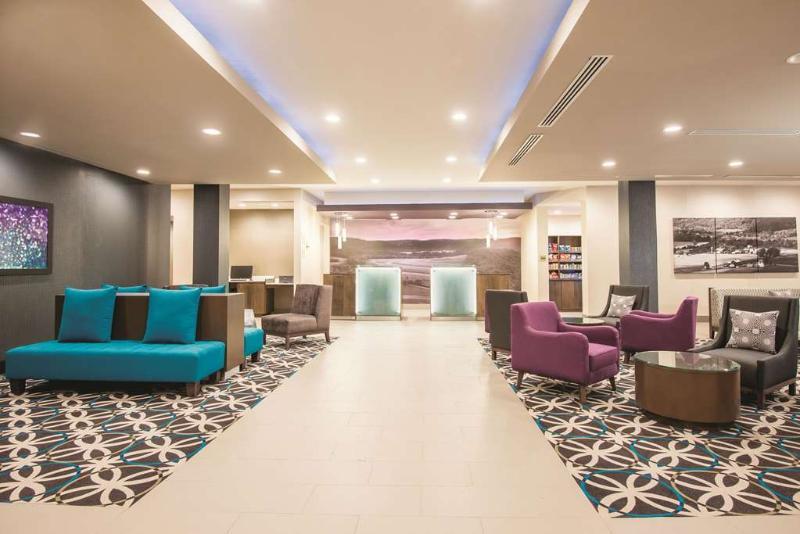 Hotel La Quinta By Wyndham York Extérieur photo